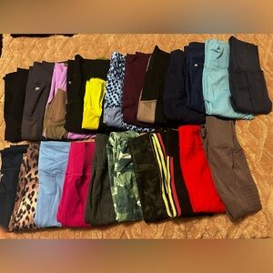 (SOLD) FABLETICS LEGGINGS LOT - 22 PAIRS